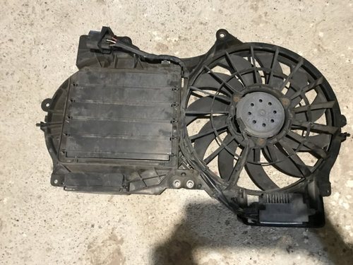 Electroventilator cu releu A6 C6 3.0TDI Quattro Facelift sedan 2010 (4F0121003P)