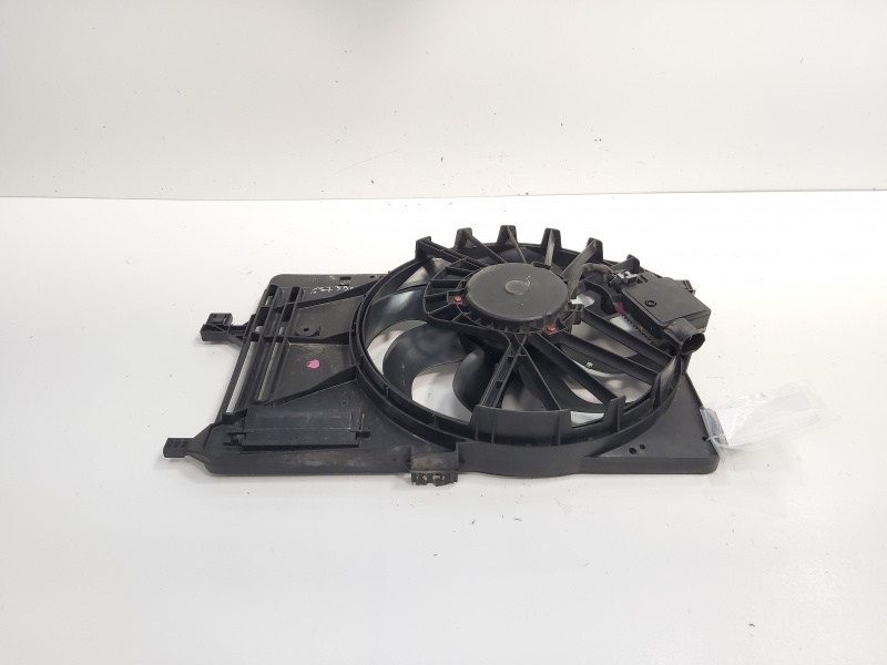 Electroventilator cu releu, cod 8V61-8C607-ED, Ford Focus 3 Turnier 1.6 TDCI, T1DB (id:687300)