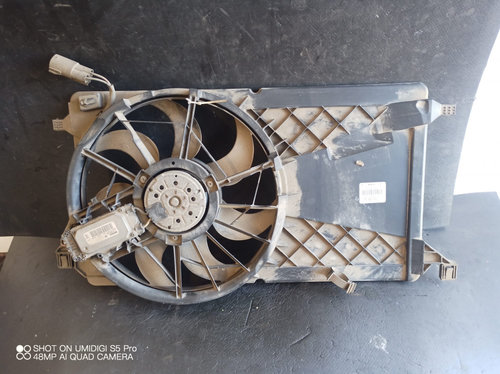Electroventilator cu releu Ford Focus 2 1.8 TDCI - COD 3M5H-8C607-RH 1137328366