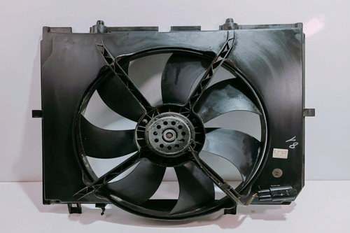 Electroventilator cu Suport A0015003093 / A2105051755 Mercedes-Benz E-Class W210 [1995 - 1999]