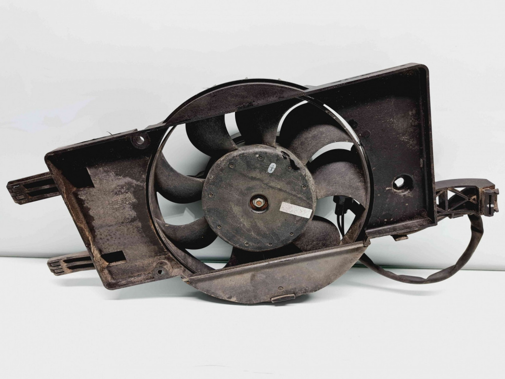 Electroventilator Ford Focus 3 Hatchback [Fabr 2011-2015] BV61-8C607-SC 1.0 Benz M2DA 1.0 Benz M2DA 54KW / 73CP