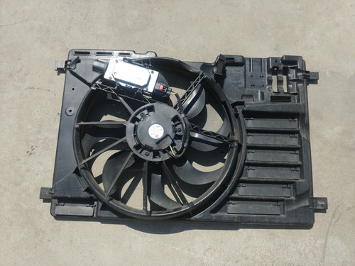Electroventilator ford kuga 2 2.0 tdci ufma 4x2 cv61-8c607-gf 0130308483 1137328684 3135104101