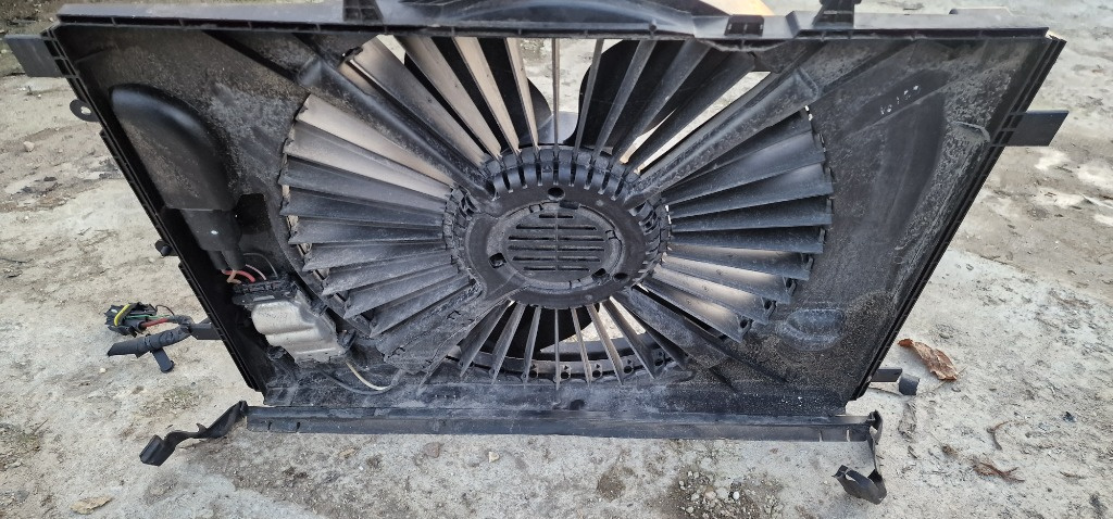 Electroventilator GMV Mercedes C Class W204 E Class GLK 2.2CDI cod A2045000755