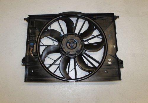 Electroventilator Mercedes CLS W219 A2115001693