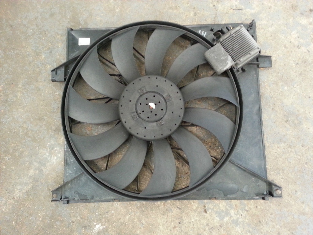 Electroventilator Mercedes ML 270 CDI w163 A1635000293