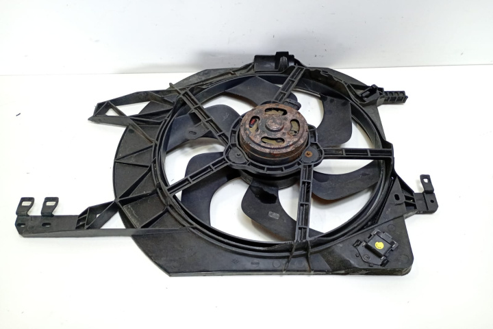 Electroventilator O prindere rupta Nissan Primastar