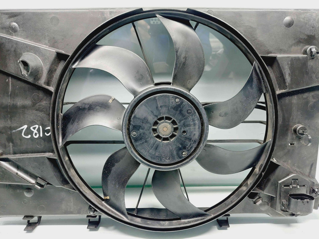 Electroventilator Opel Astra J Coupe GTC [Fabr 2009-2015] 13267634 / 13289627 / 013 2.0 TDCI A20DTH 2.0 TDCI A20DTH 110KW / 150CP