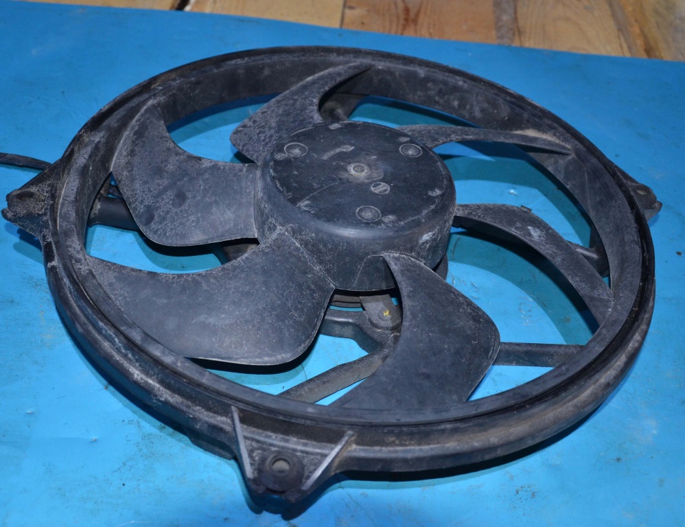 Electroventilator Peugeot 406 Mufa 2Pini fara modul 2003