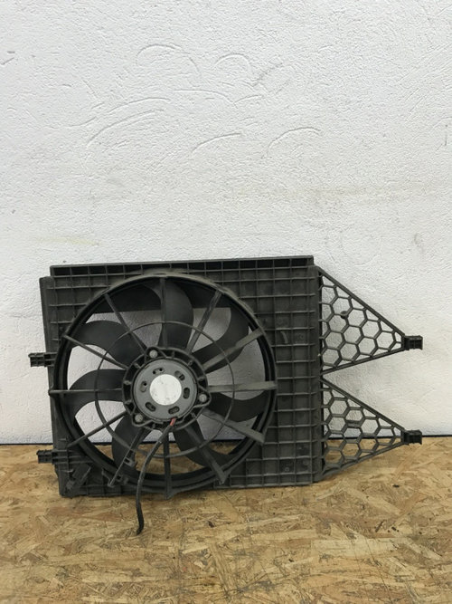 Electroventilator Polo 1.2 TSI hatchback 2011 (6R0121207)