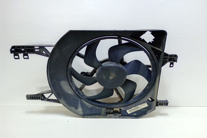 Electroventilator Racire 8200151873E Nissan Primastar