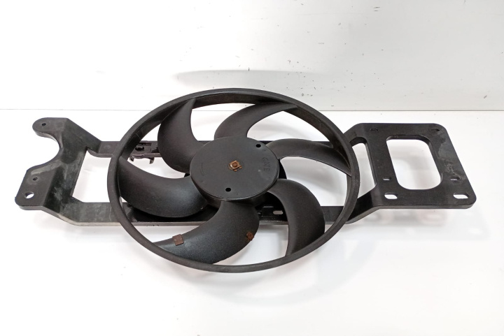 Electroventilator racire 8200277810 Dacia Logan [2004 - 2008]