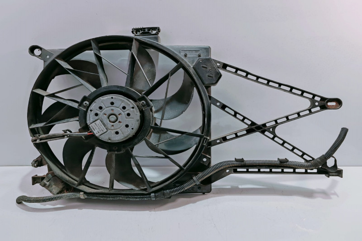 Electroventilator Racire Bosch cu Suport 3135103390 / 90570740 / 90572754 Opel Astra G [1998 - 2009]