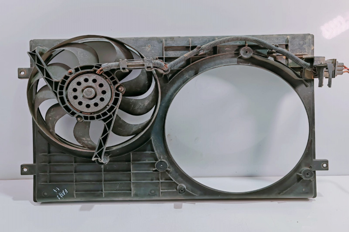 Electroventilator Racire cu Suport 1J0121206D / 6Q0121207A Skoda Fabia 6Y [1999 - 2004]