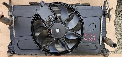 Electroventilator racire Ford Focus 2 1.6 benzina 2005 2006 2007 2008