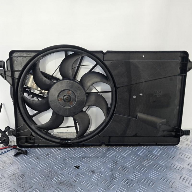 Electroventilator racire motor Ford Focus C-Max 2003-2007 1.6 TDCI 3M5H-8C607-RH