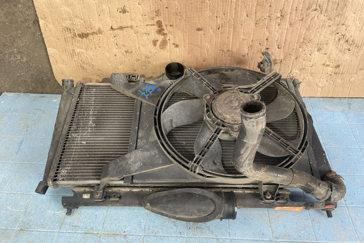 Electroventilator racire motor Mitsubishi Carisma [facelift] [1999 - 2004] Sedan