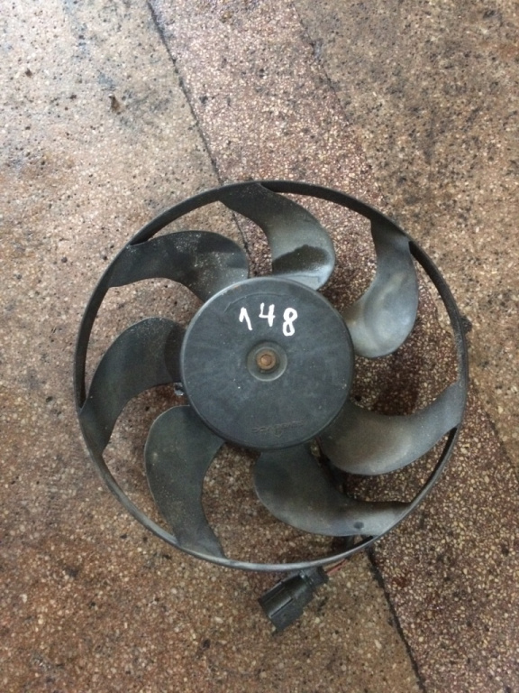 Electroventilator racire motor Volkswagen VW Golf 5 [2003 - 2009] Hatchback 5-usi 1.6 FSI Tiptronic (116 hp) (1K1)