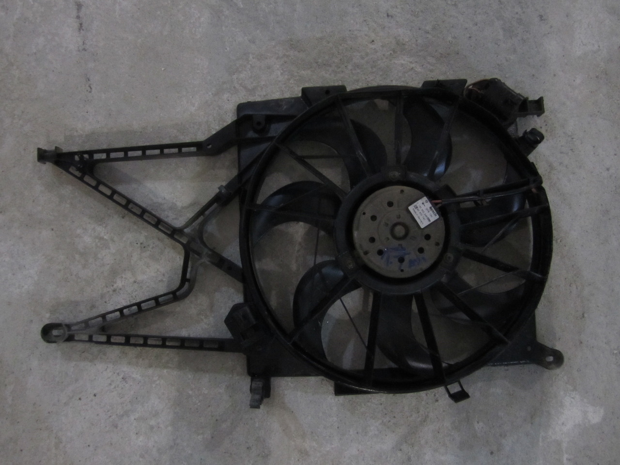 electroventilator radiator apa astra g 1.7 dti