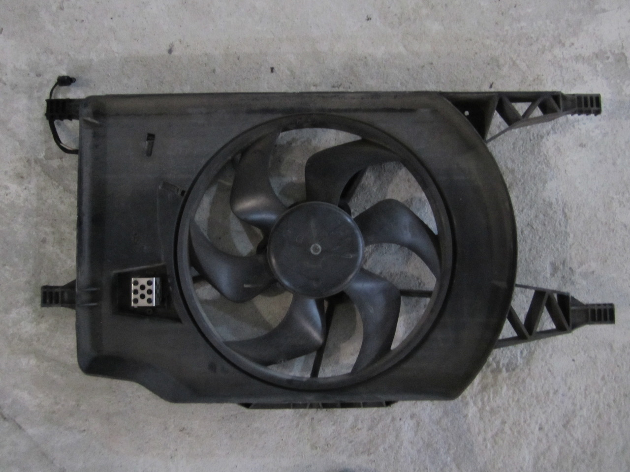 electroventilator radiator apa laguna 2 1.9 dci