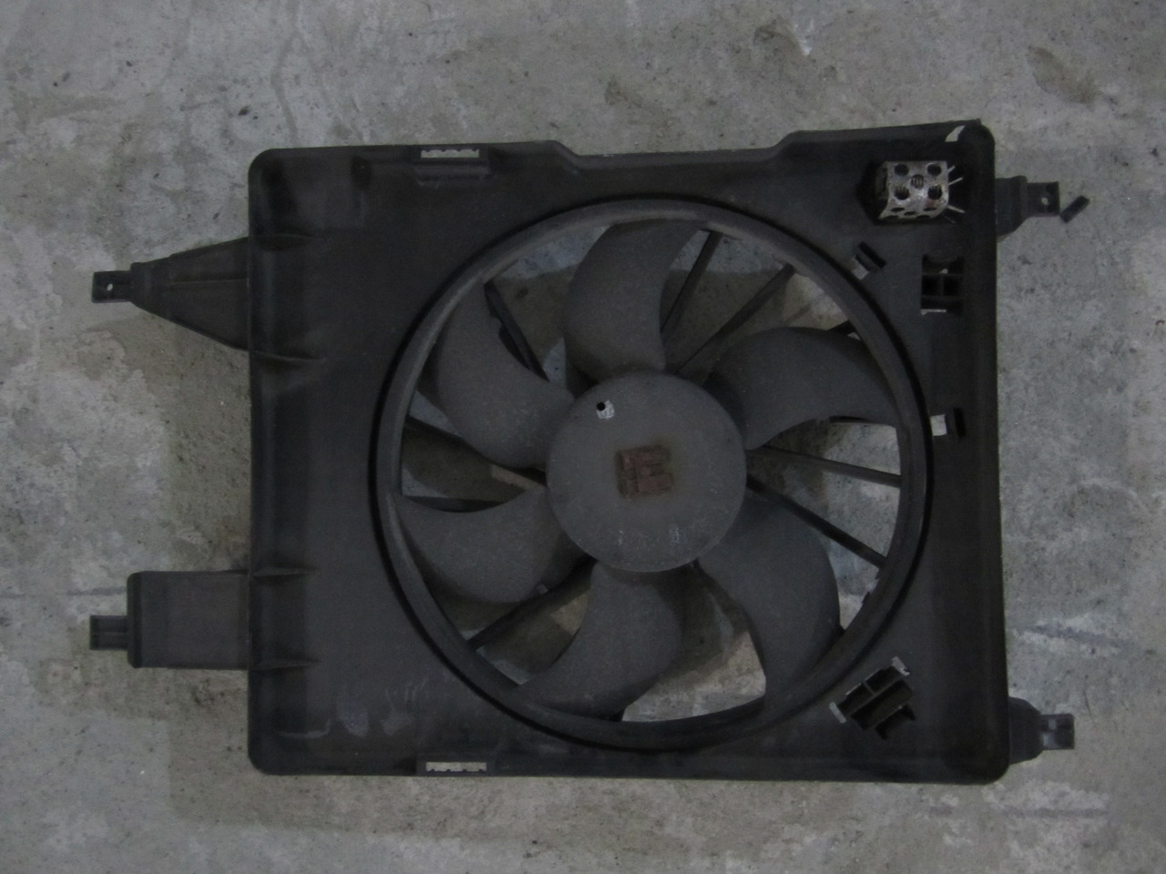 electroventilator radiator apa megane 1.6
