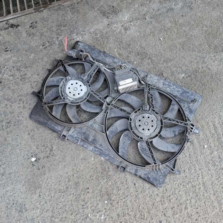 Electroventilator Radiator Audi A4 B8 (8K) 2007-2015 2.0 Tdi Motorina 8K0121003P, M136317D, 8K0959501G, M142674D, M142674, Wh1173, Ad1261, 993333W, Fs2004, Fc2002, M134989 Valeo