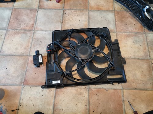 Electroventilator radiator BMW F20, F21, F22, F30 (2011-2015) F31, F32, F33, F34, F36 cod 7640508