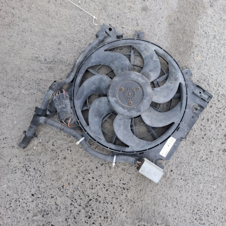 Electroventilator Radiator Opel Astra H 2004-2012 1.7 Cdti Z 17 Dtl Motorina 0130303960, 13132559, 012852B, 0936821, 3135103605, 0130303302, 13147279 Bosch