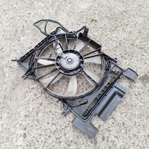 Electroventilator Radiator Toyota Yaris (Xp90) 2005-2011 1.4 D-4D 1Nd-Tv Motorina Mn122710938, 22100...