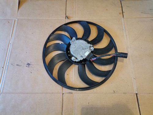 Electroventilator Range Rover Evoque L538 (2017-2021) 2.0D cod 8250146, AF0215, 9300060, 5001519-01