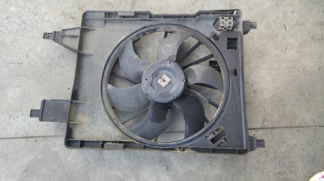 Electroventilator renault megane 2 1.5 dci 8240357