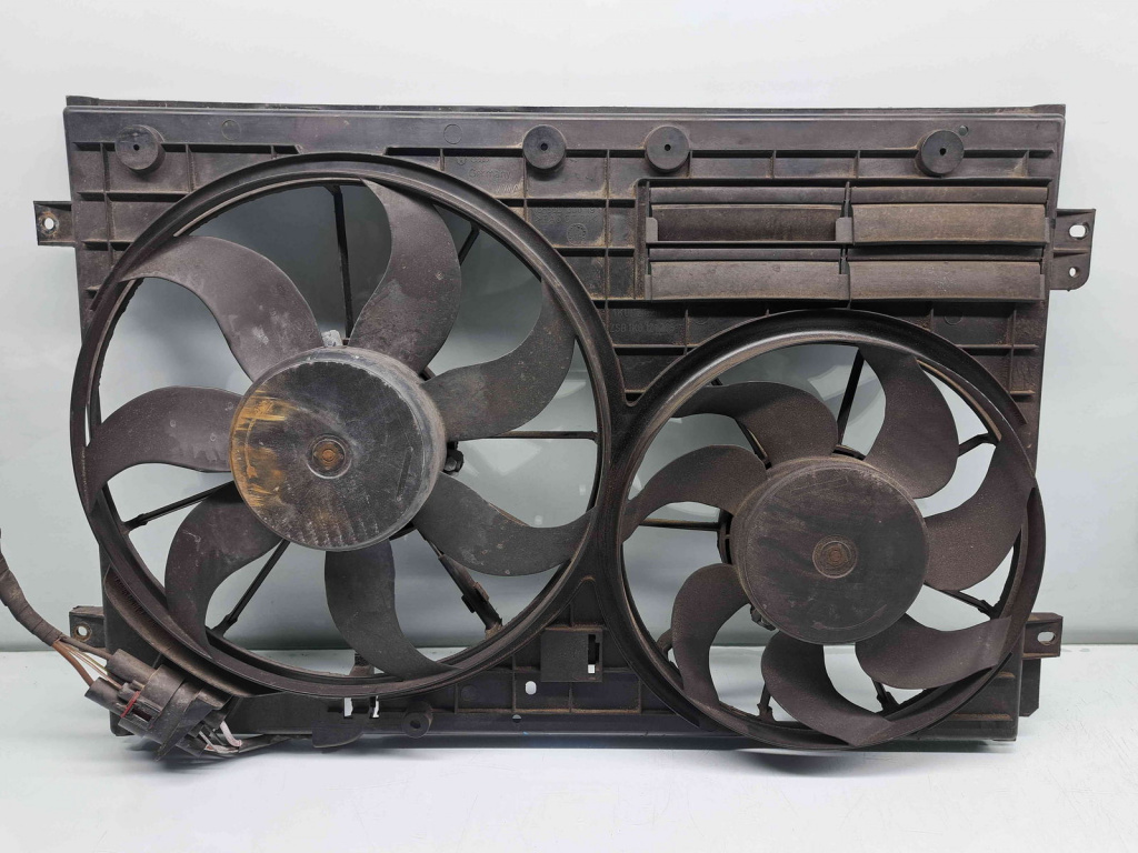 Electroventilator Volkswagen Passat CC (357) [Fabr 2008-2012] 1K0121207BC 2.0 TDI CFFB 103KW / 140CP 2.0 TDI CFFB 103KW / 140CP