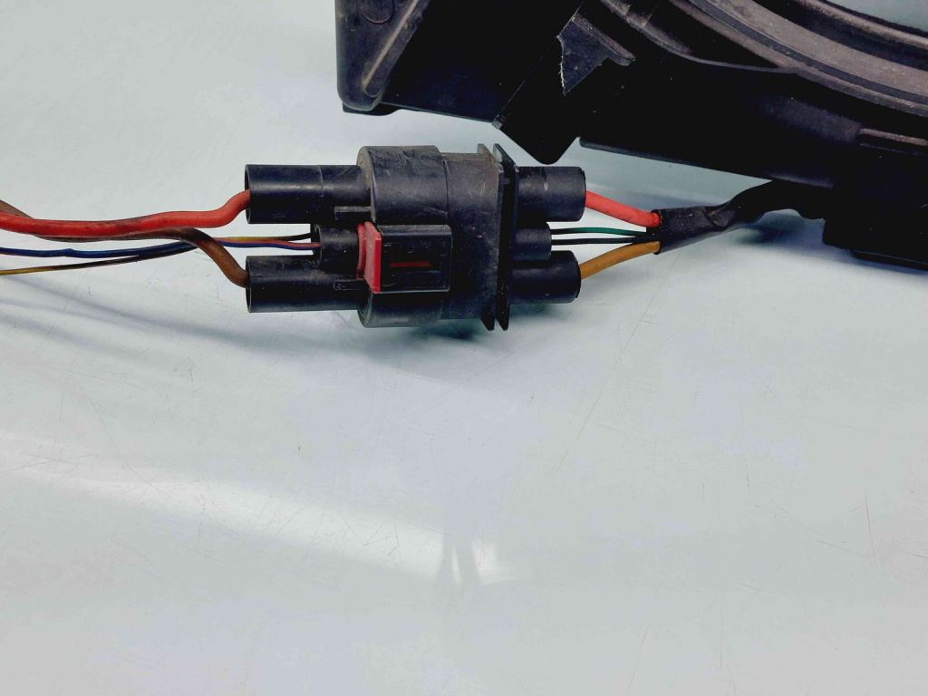Electroventilator Volkswagen Touran (1T3) [Fabr 2010-2015] OEM 2.0 TDI CFHC 103KW / 140CP 2.0 TDI CFHC 103KW / 140CP