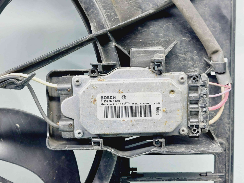 Electroventilator Volkswagen Touran (1T3) [Fabr 2010-2015] 1K0121203AN / 1K0121205AF 1.6 TDI CAYC 77KW / 105CP 1.6 TDI CAYC 77KW / 105CP