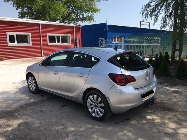 Eleron haion Opel Astra J