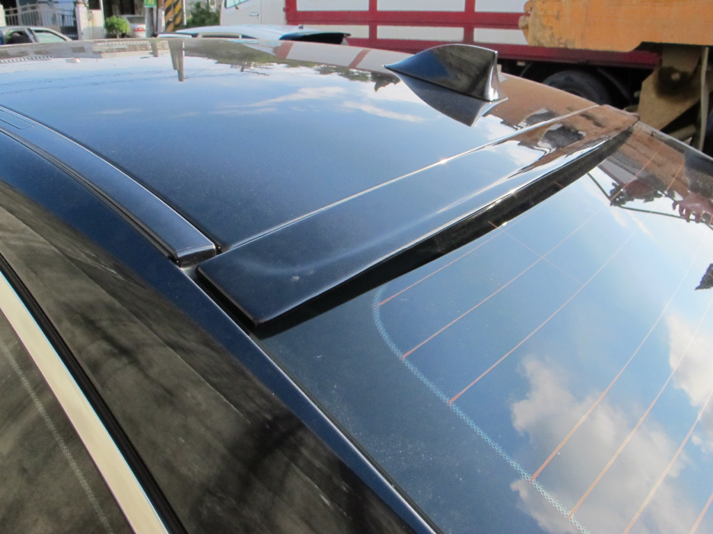Eleron Luneta pentru BMW G30 seria 5 model 3D carbon Produs de calitate
