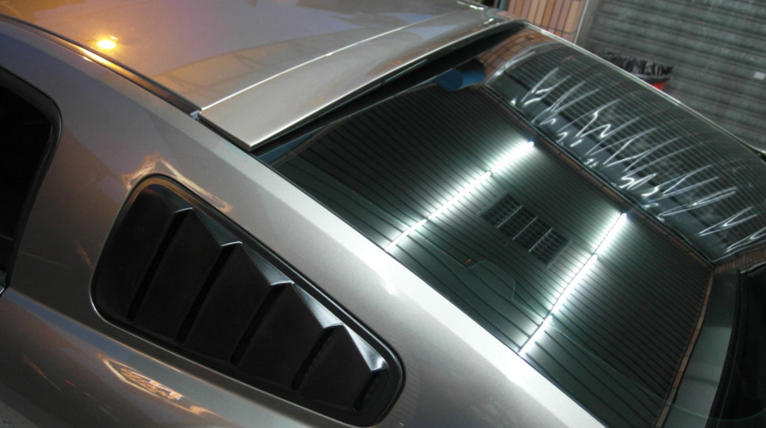 Eleron luneta pentru Ford Mustang MT5 2005-2014 plastic ABS CALITATE PREMIUM