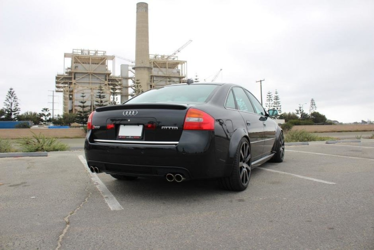 Eleron portbagaj Audi A6 C5 model RS6 material plastic abs