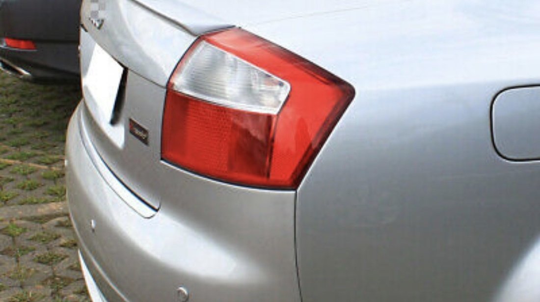 Eleron portbagaj S-line Audi A4 B6 plastic ABS calitate premium + rola