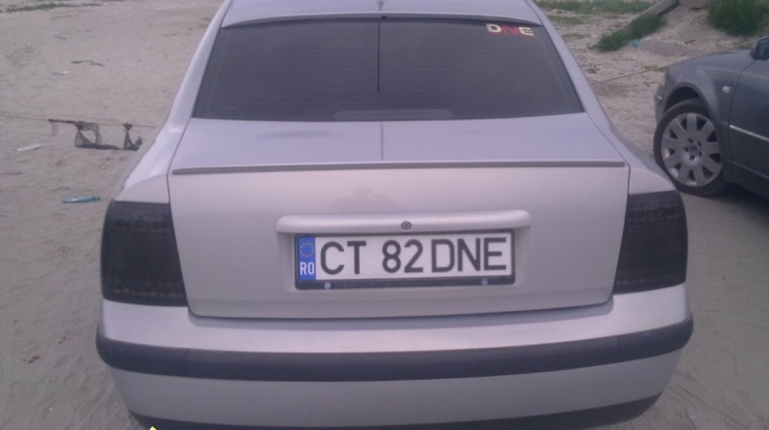 Eleron portbagaj tip rs4 pentru vw passat 3b si 3bg si skoda superb