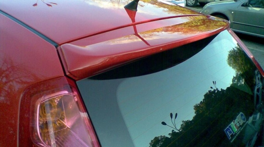 Eleron spoiler hayon Fiat Grande Punto