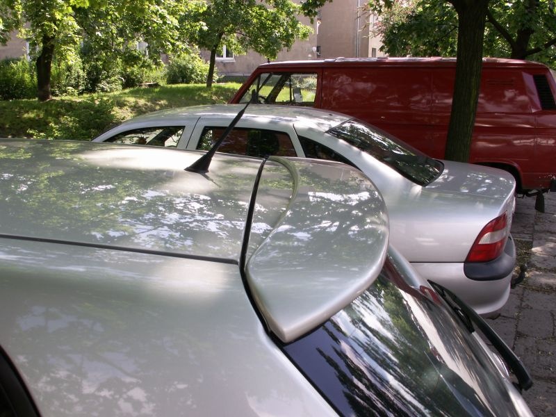Eleron spoiler hayon luneta Toyota Corolla E12 2002 2005