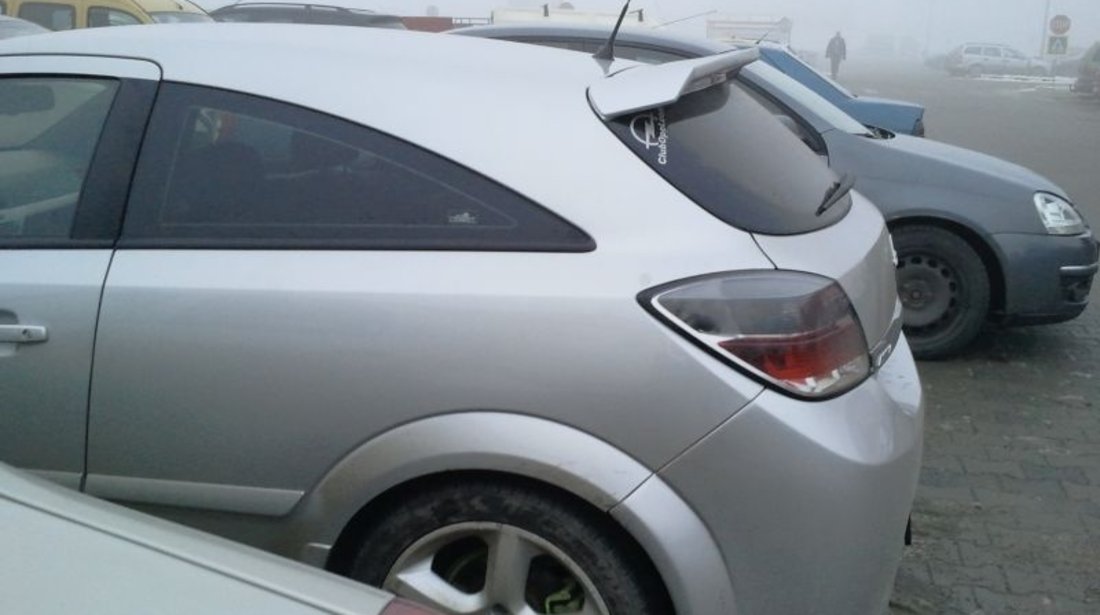 Eleron spoiler hayon Opel Astra H gtc irmscher