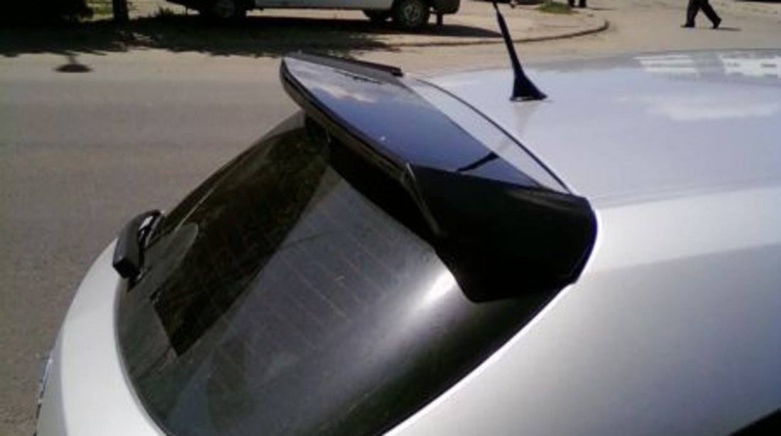 Eleron spoiler hayon Opel Astra H gtc irmscher