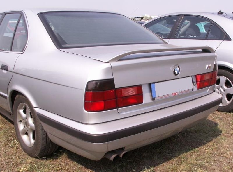 Eleron spoiler portbagaj bmw e34