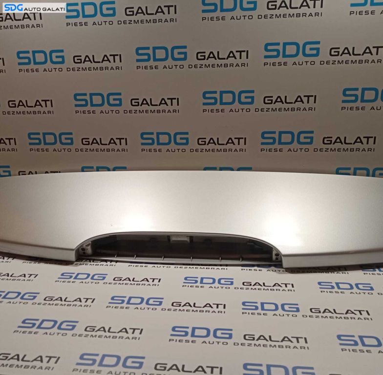 Eleron Spoiler Suport Lampa Tripla Stop Auxiliar Central Haion Haion Portbagaj Renault Clio 3 Break Grandtour 2005 - 2013 Cod 8200883016 [2192]