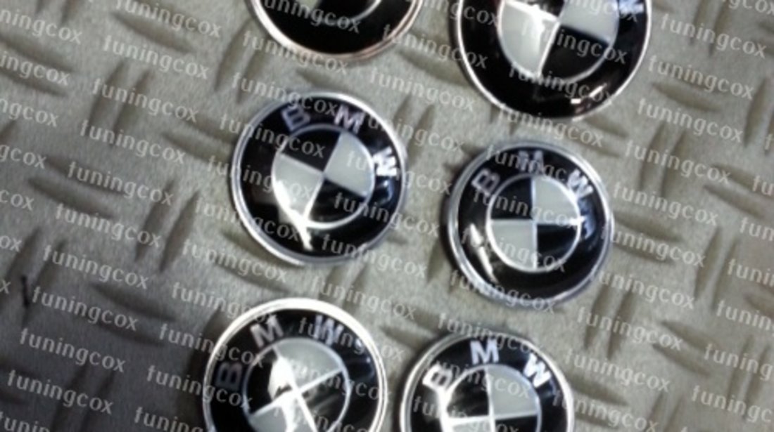 Emblema BMW alb cu negru pentru capota+portbagaj+volan+jante la set