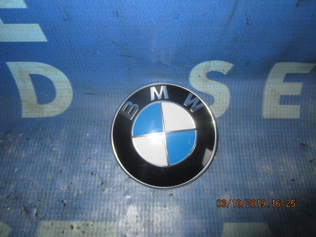 Emblema BMW F10 2010; 8132375 (spate)
