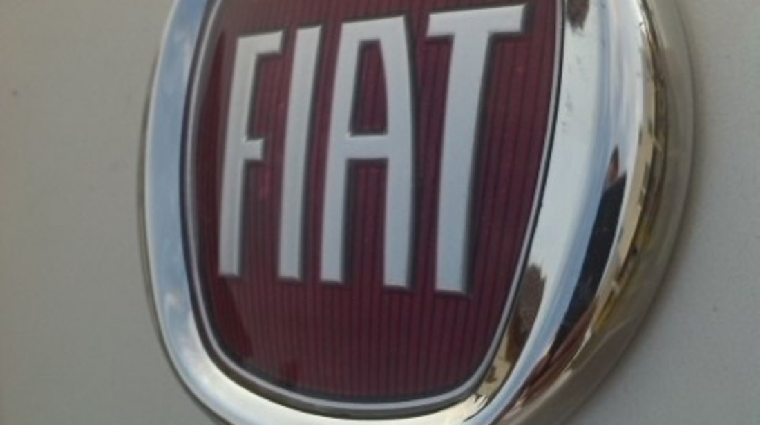 Emblema capota fiat LINEA, DOBLO ..etc