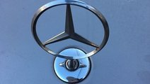 Emblema capota Mercedes C class w204 an 2008