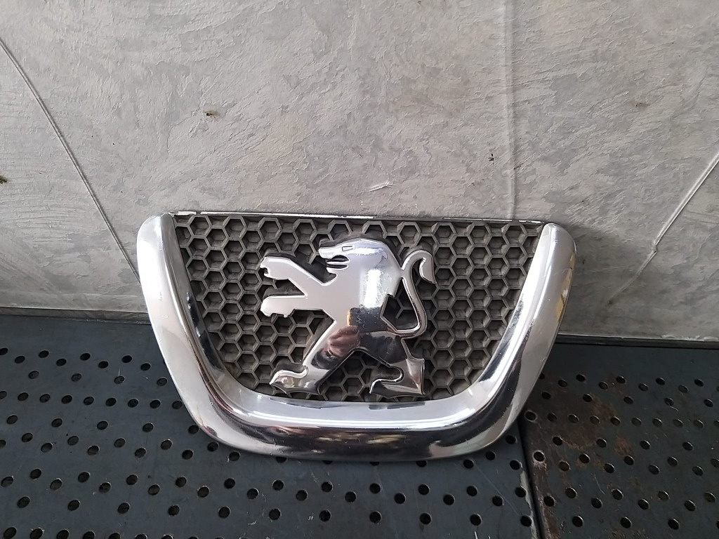 Emblema crom bara fata peugeot 307 sw facelift 9653466777